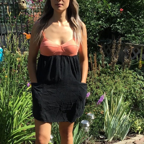 ⭐️ CLOSET CLEARANCE ⭐️ Wilfred Tailored Bodice Dress with Pockets - Picture 1 of 6